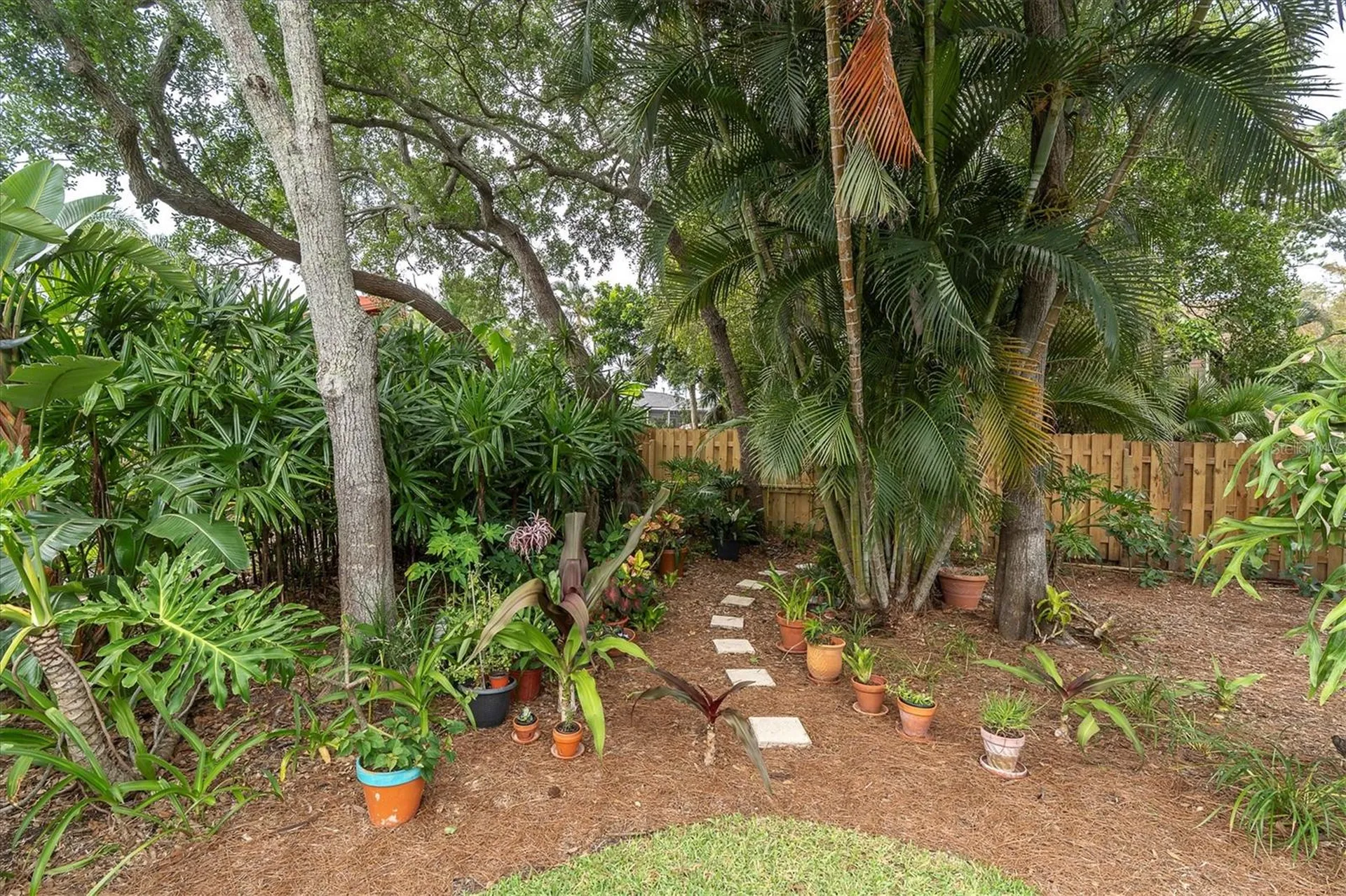 11566 Pine Street Seminole FL 33772