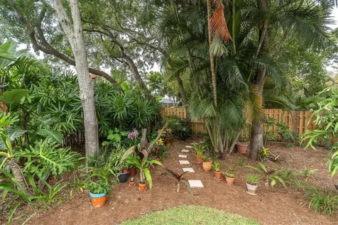 11566 Pine Street Seminole FL 33772