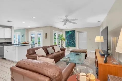 11566 Pine Street Seminole FL 33772