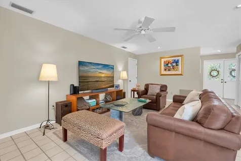 11566 Pine Street Seminole FL 33772