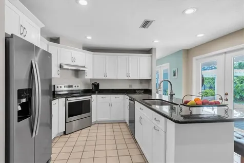 11566 Pine Street Seminole FL 33772