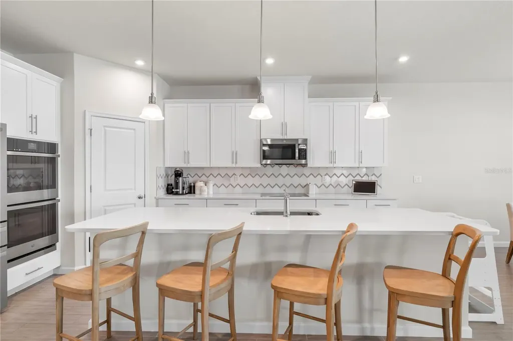 7878 Greenway Avenue Wesley Chapel FL 33544