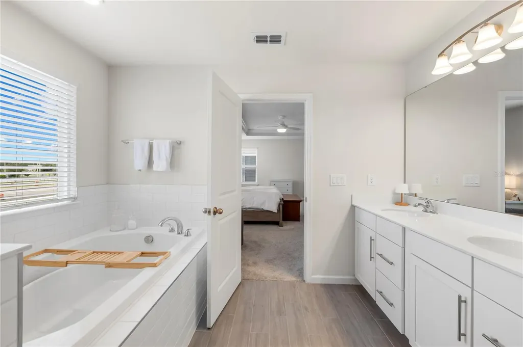 7878 Greenway Avenue Wesley Chapel FL 33544
