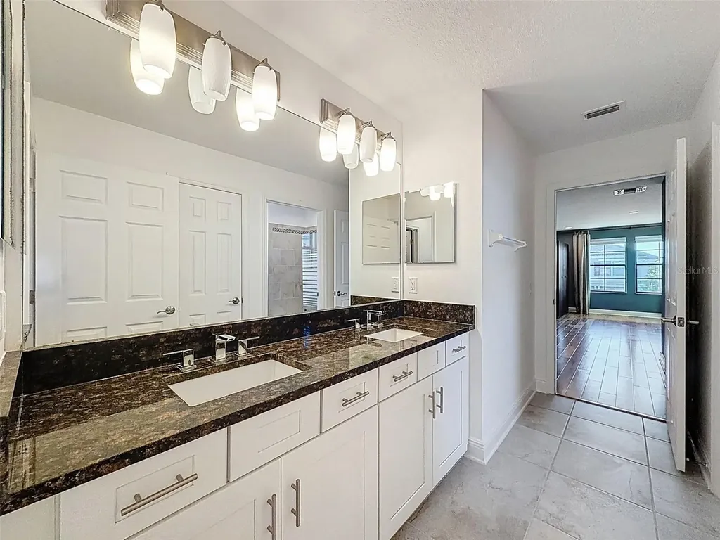 10701 Laurel Vista Way Tampa FL 33647