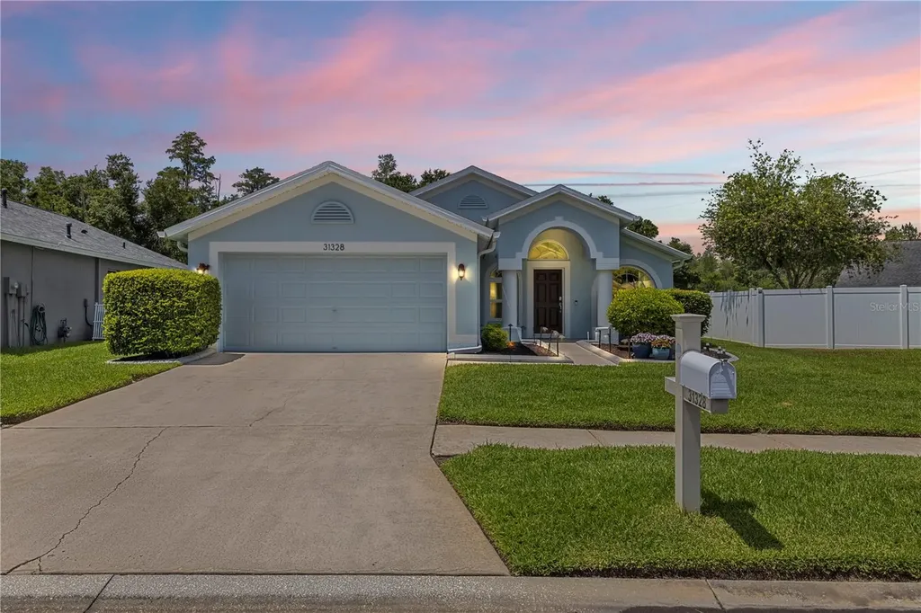 31328 Wrencrest Drive Wesley Chapel FL 33543