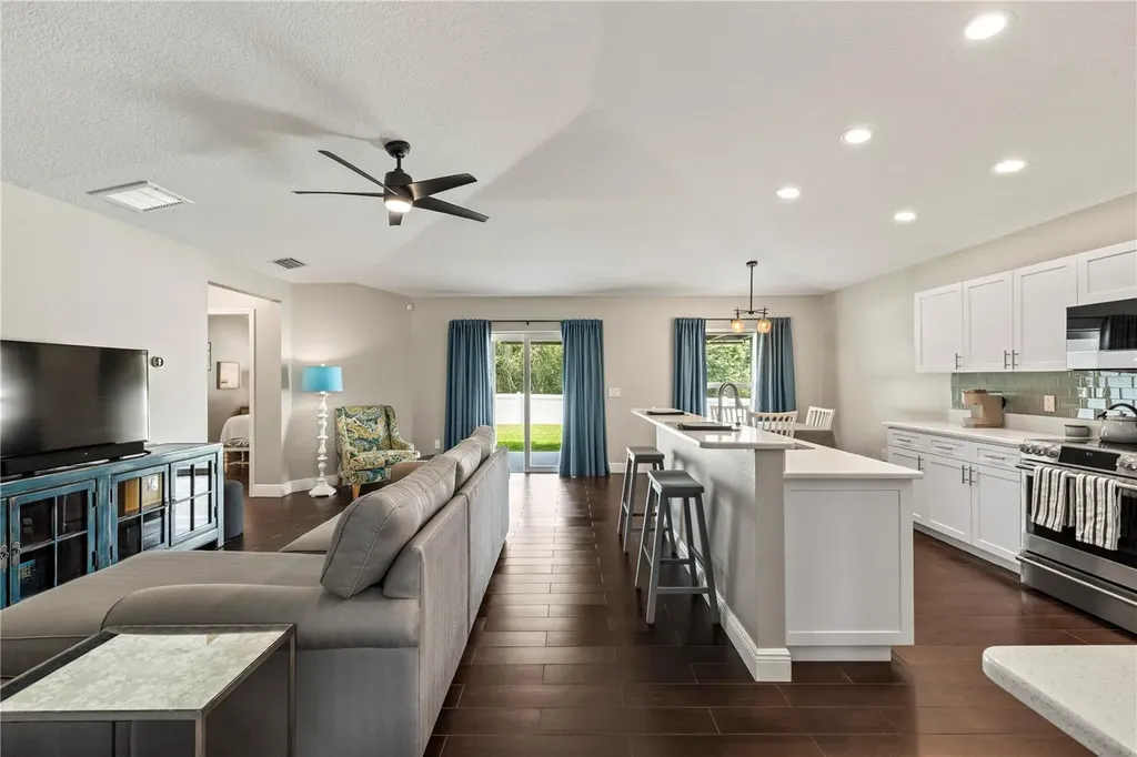 31328 Wrencrest Drive Wesley Chapel FL 33543