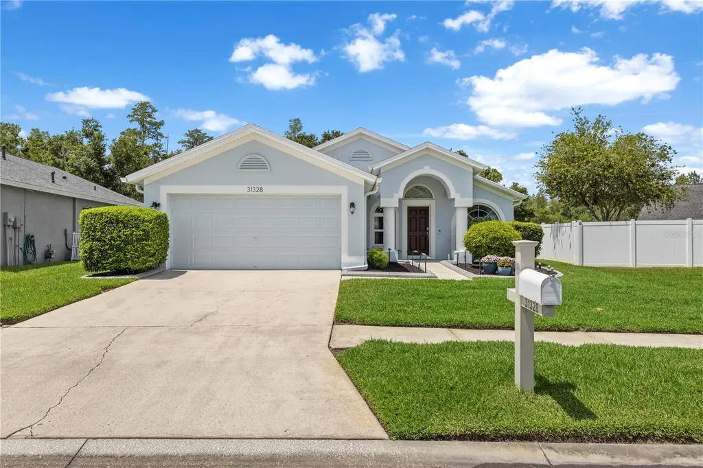 31328 Wrencrest Drive Wesley Chapel FL 33543