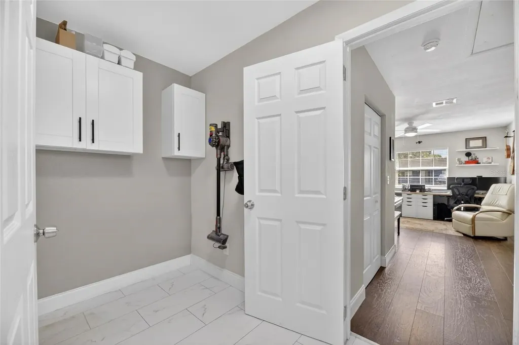6145 17th Street Zephyrhills FL 33542