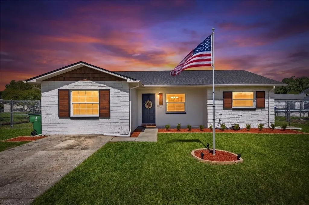 6145 17th Street Zephyrhills FL 33542