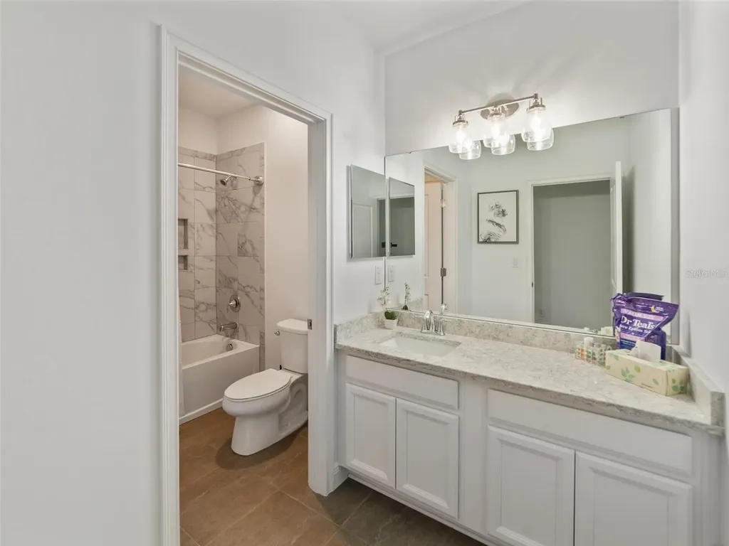 1220 Florablu Drive Seffner FL 33584