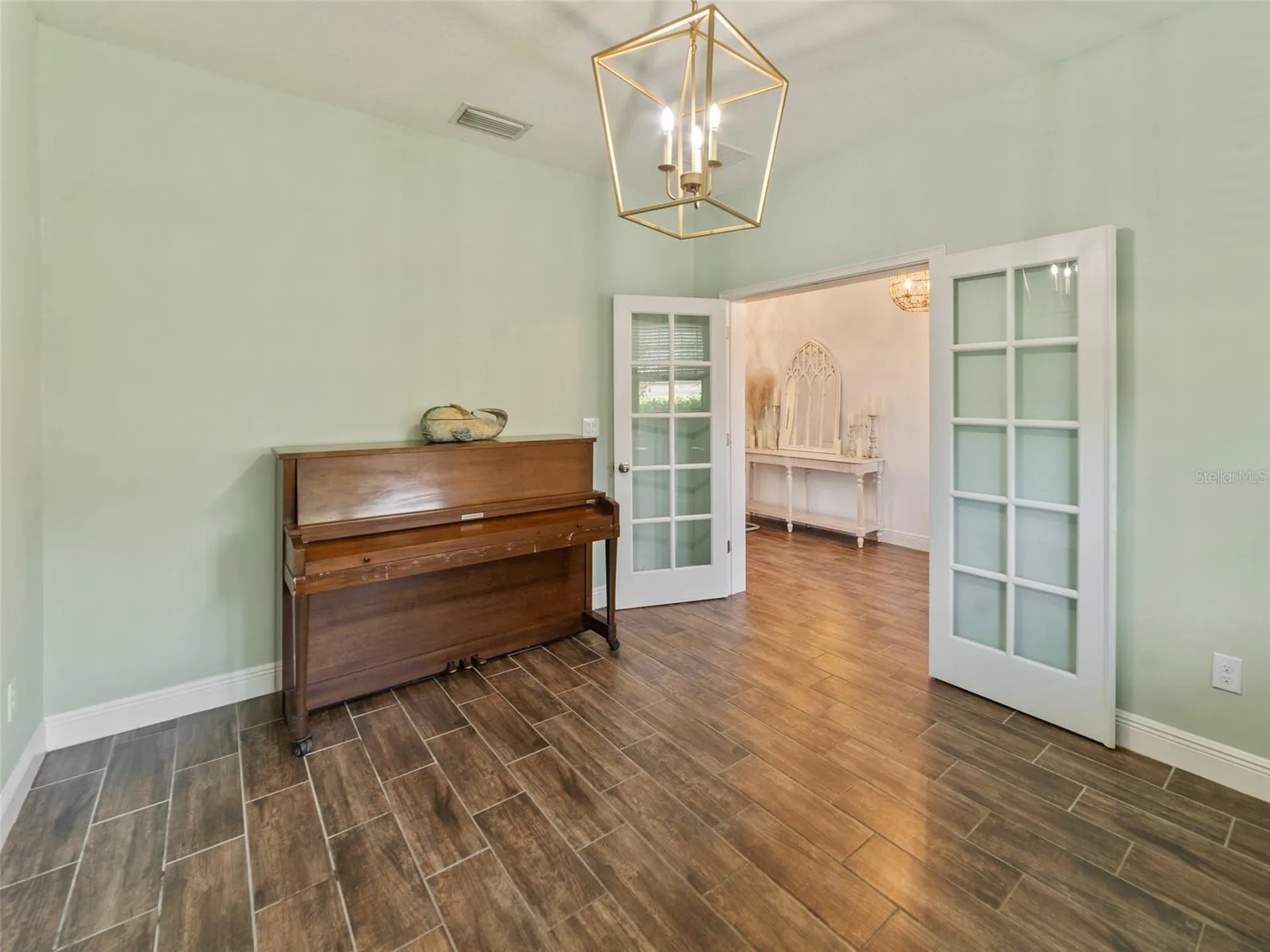 1220 Florablu Drive Seffner FL 33584
