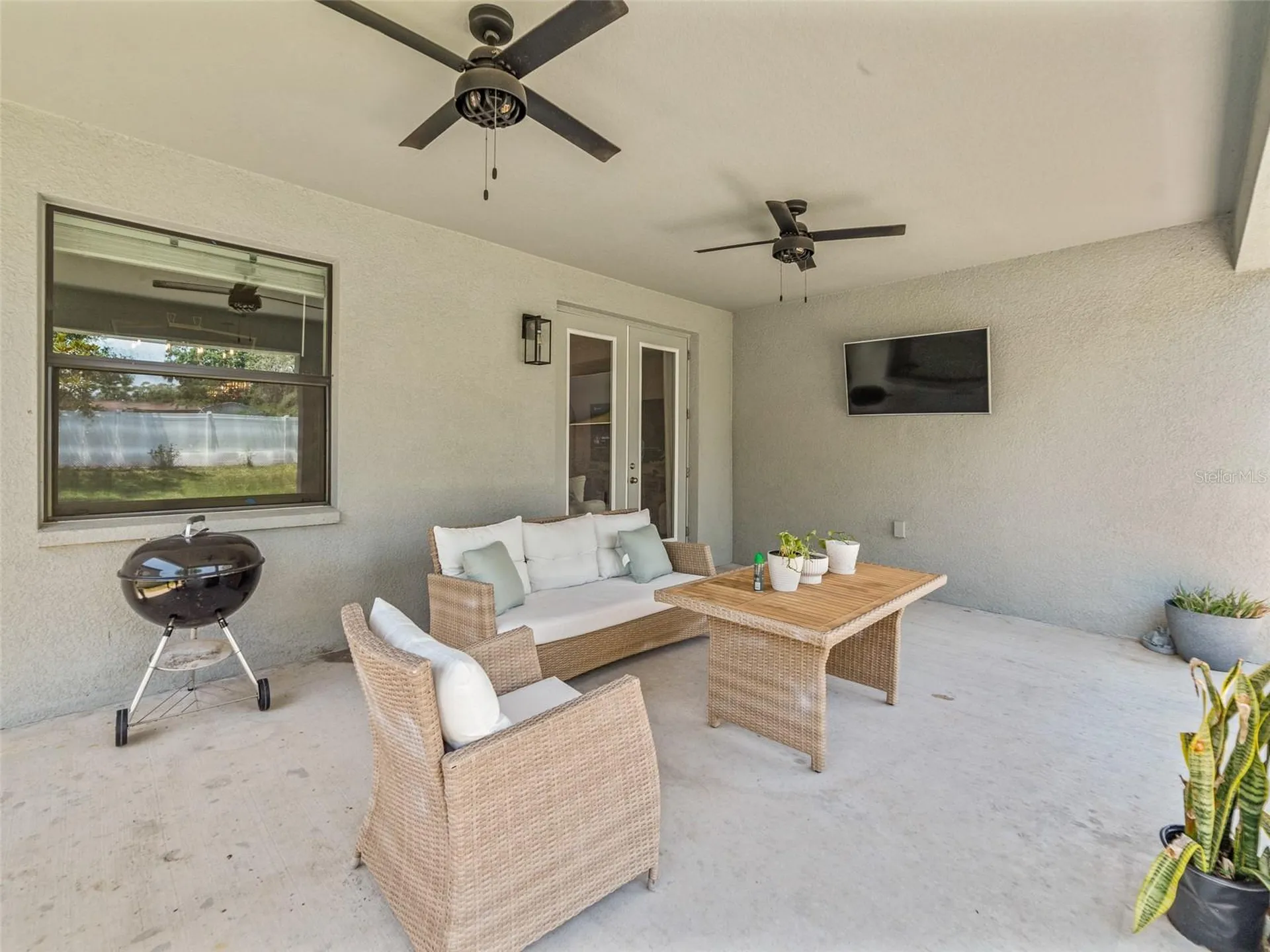 1220 Florablu Drive Seffner FL 33584