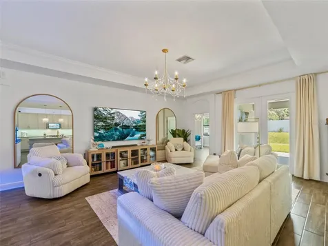 1220 Florablu Drive Seffner FL 33584
