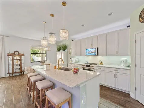 1220 Florablu Drive Seffner FL 33584