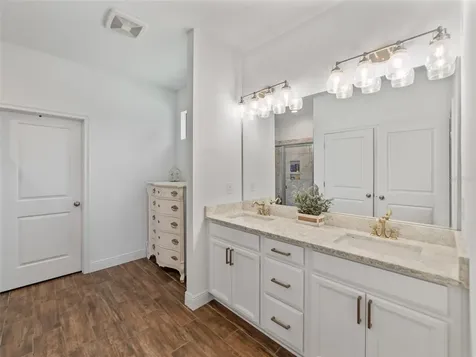 1220 Florablu Drive Seffner FL 33584