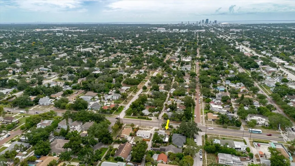 210 49 Th Street N St Petersburg FL 33710