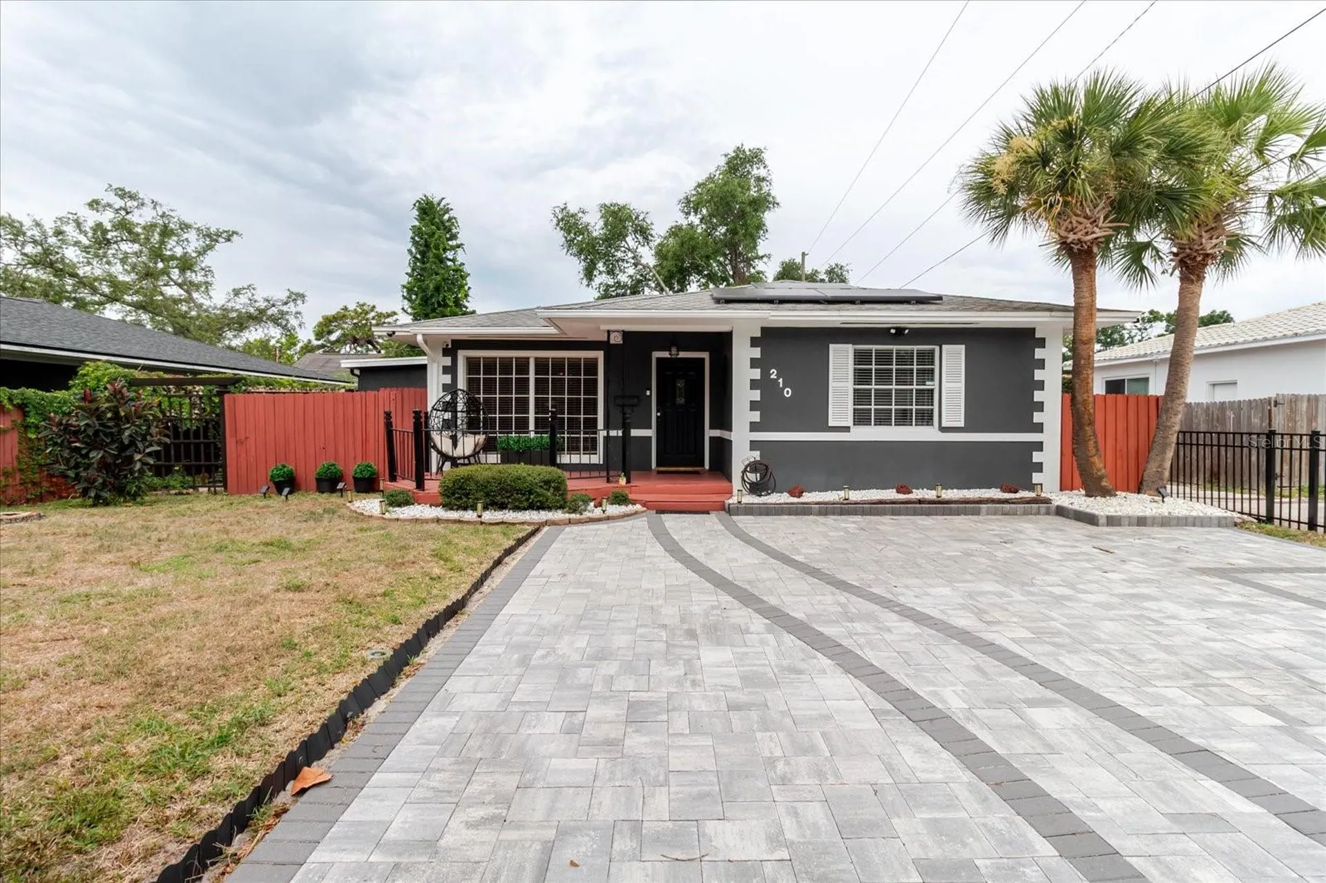 210 49 Th Street N St Petersburg FL 33710