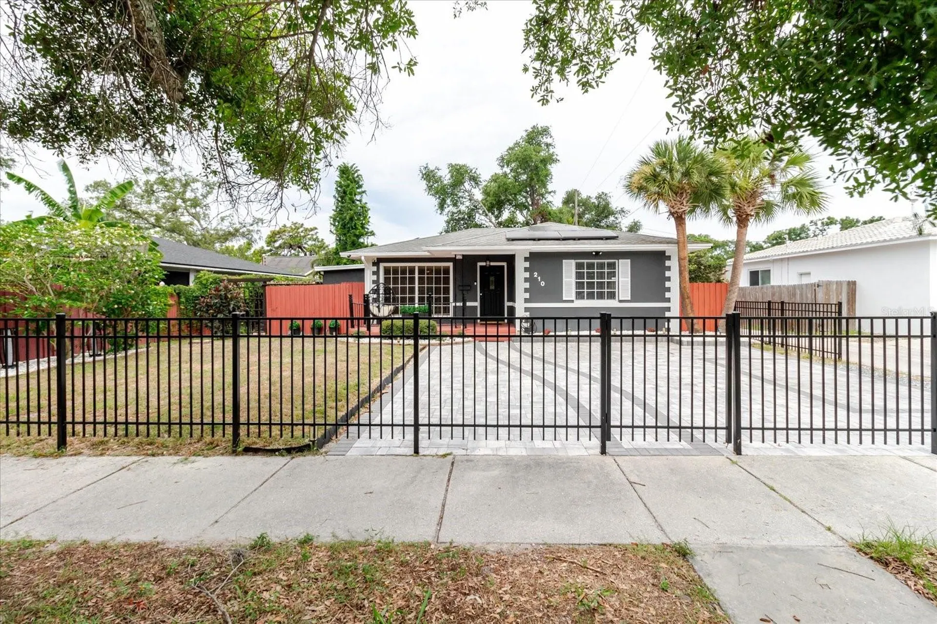 210 49 Th Street N St Petersburg FL 33710