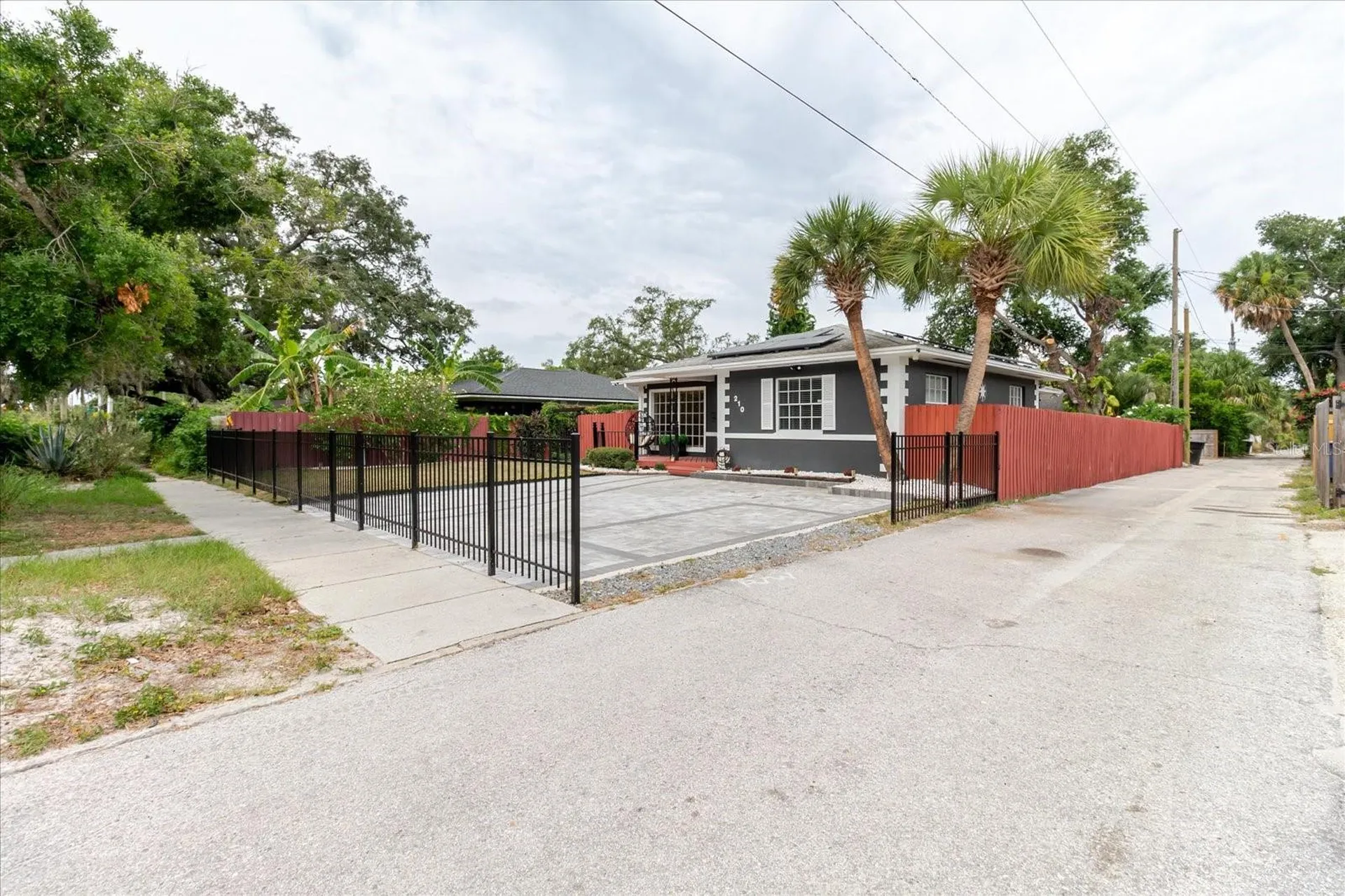 210 49 Th Street N St Petersburg FL 33710