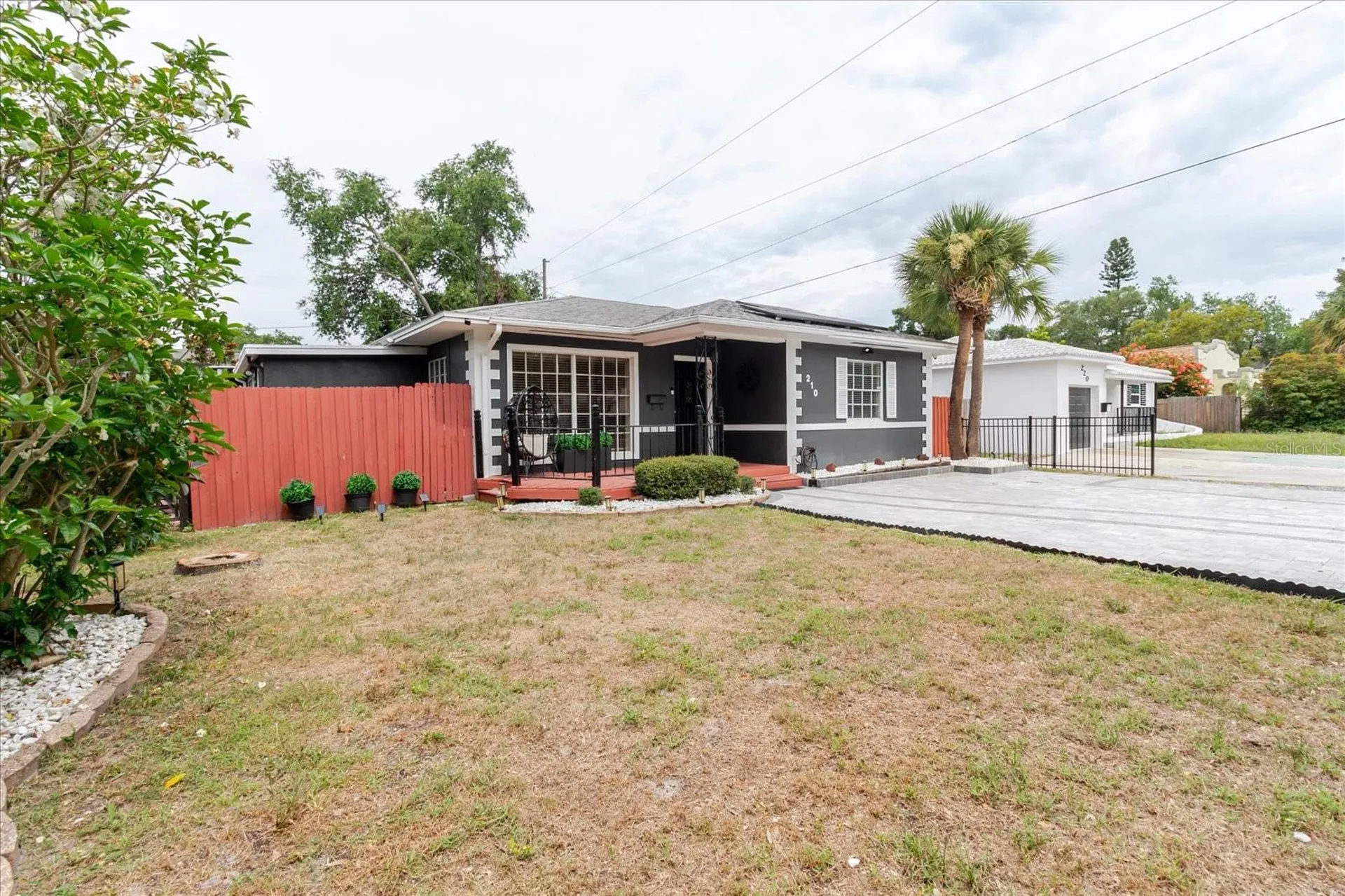 210 49 Th Street N St Petersburg FL 33710