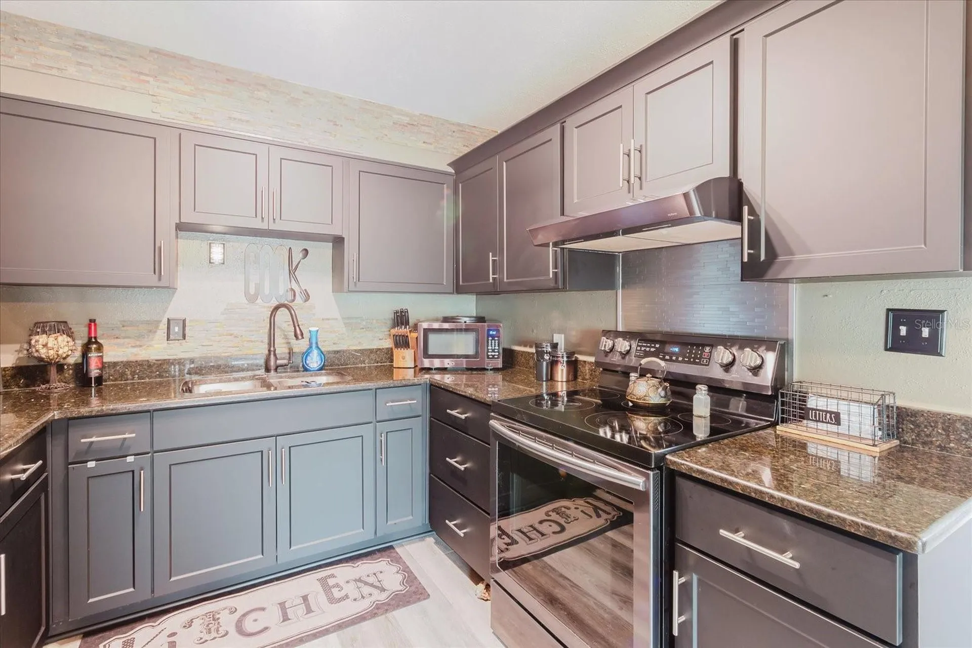 210 49 Th Street N St Petersburg FL 33710
