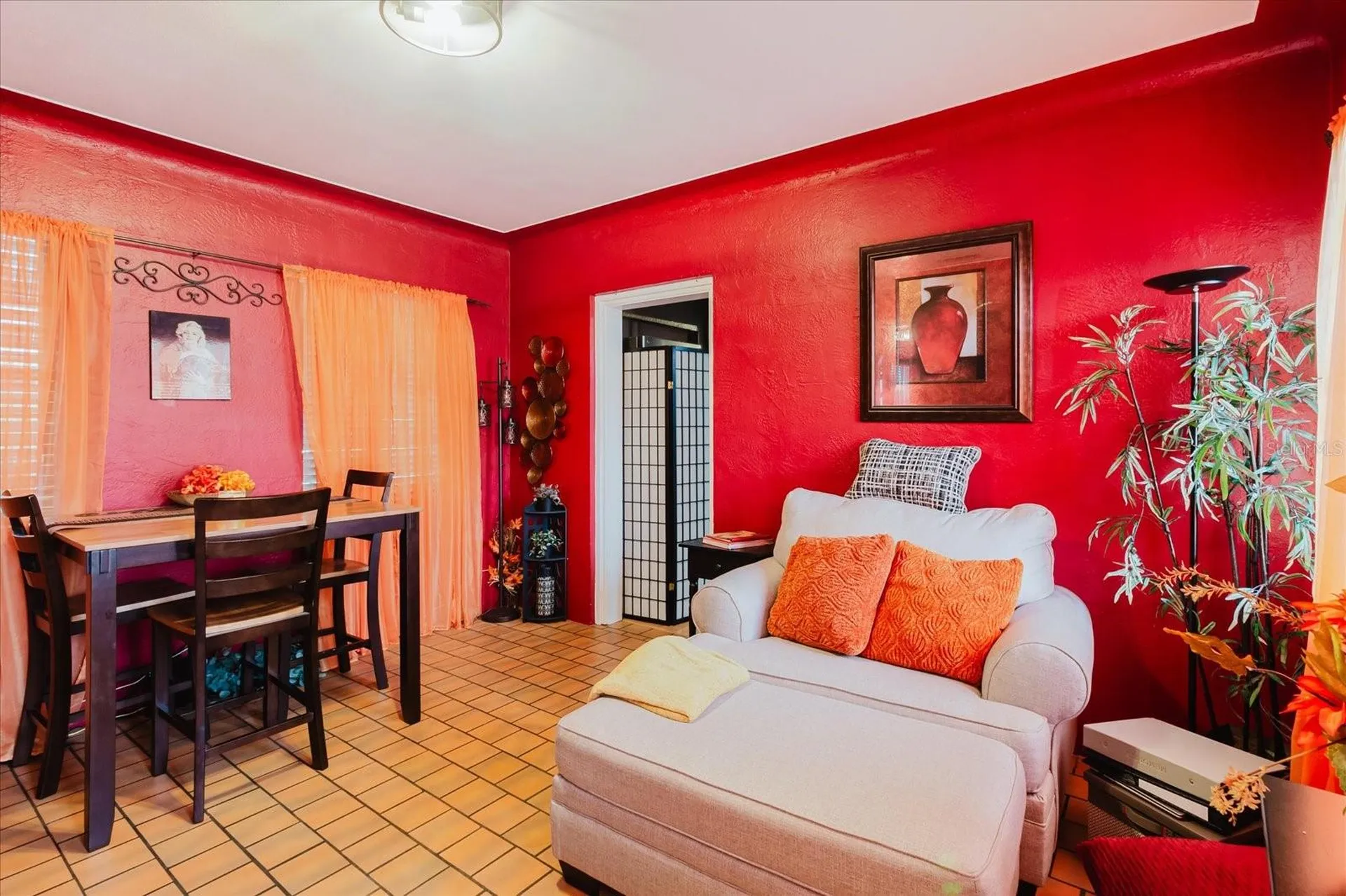 210 49 Th Street N St Petersburg FL 33710