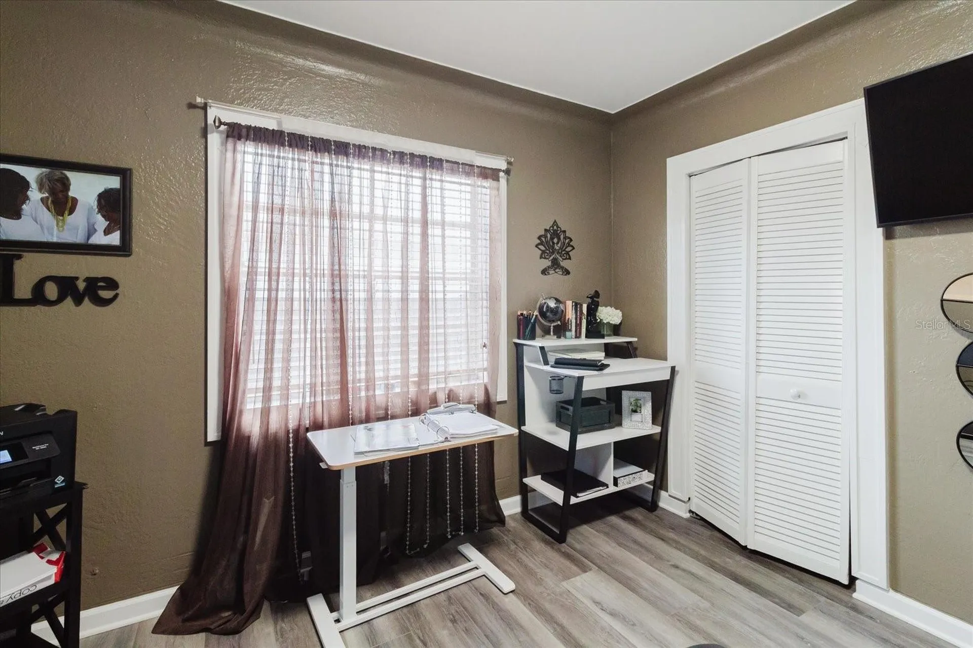 210 49 Th Street N St Petersburg FL 33710