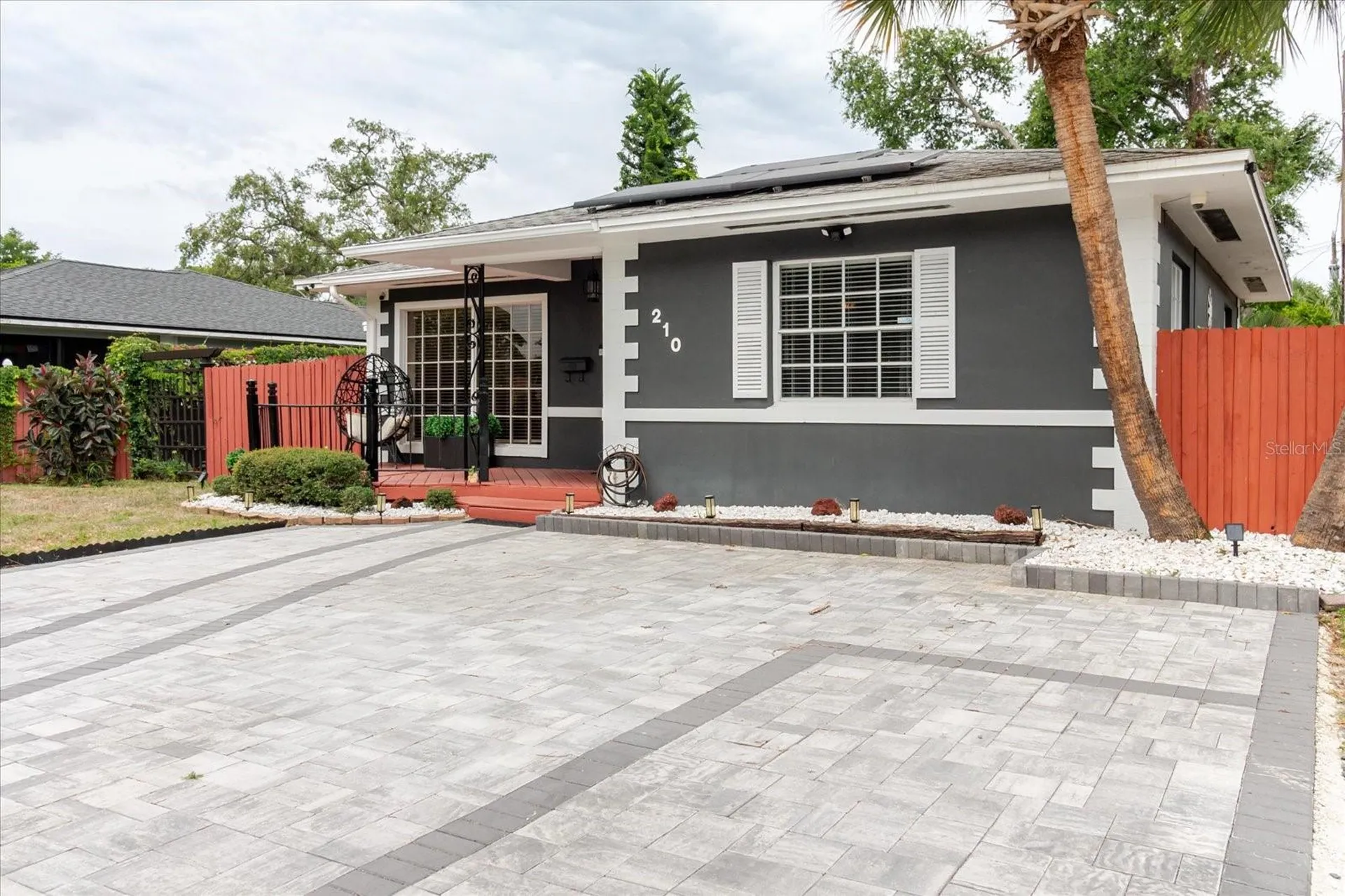 210 49 Th Street N St Petersburg FL 33710