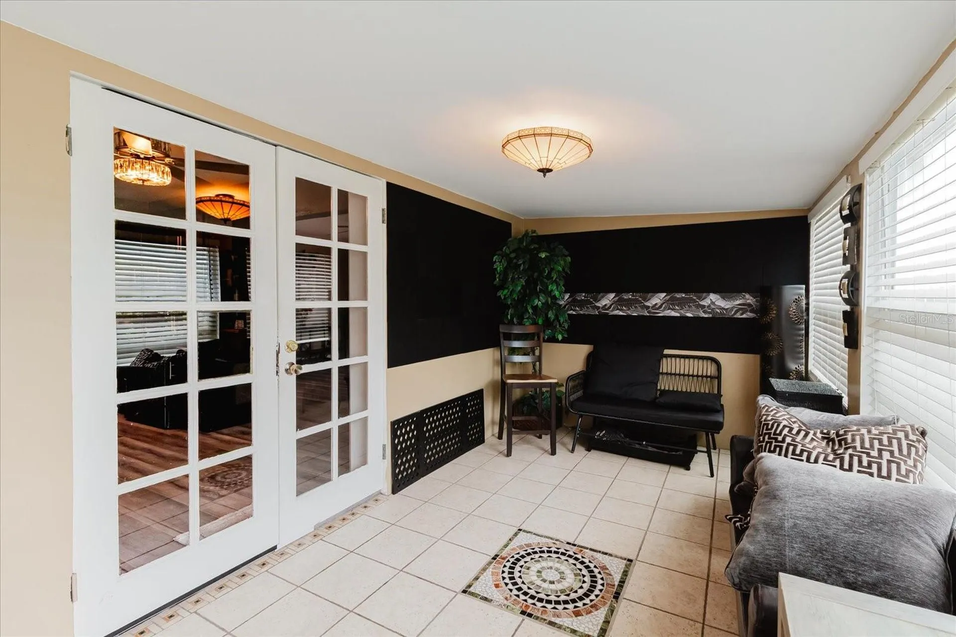 210 49 Th Street N St Petersburg FL 33710