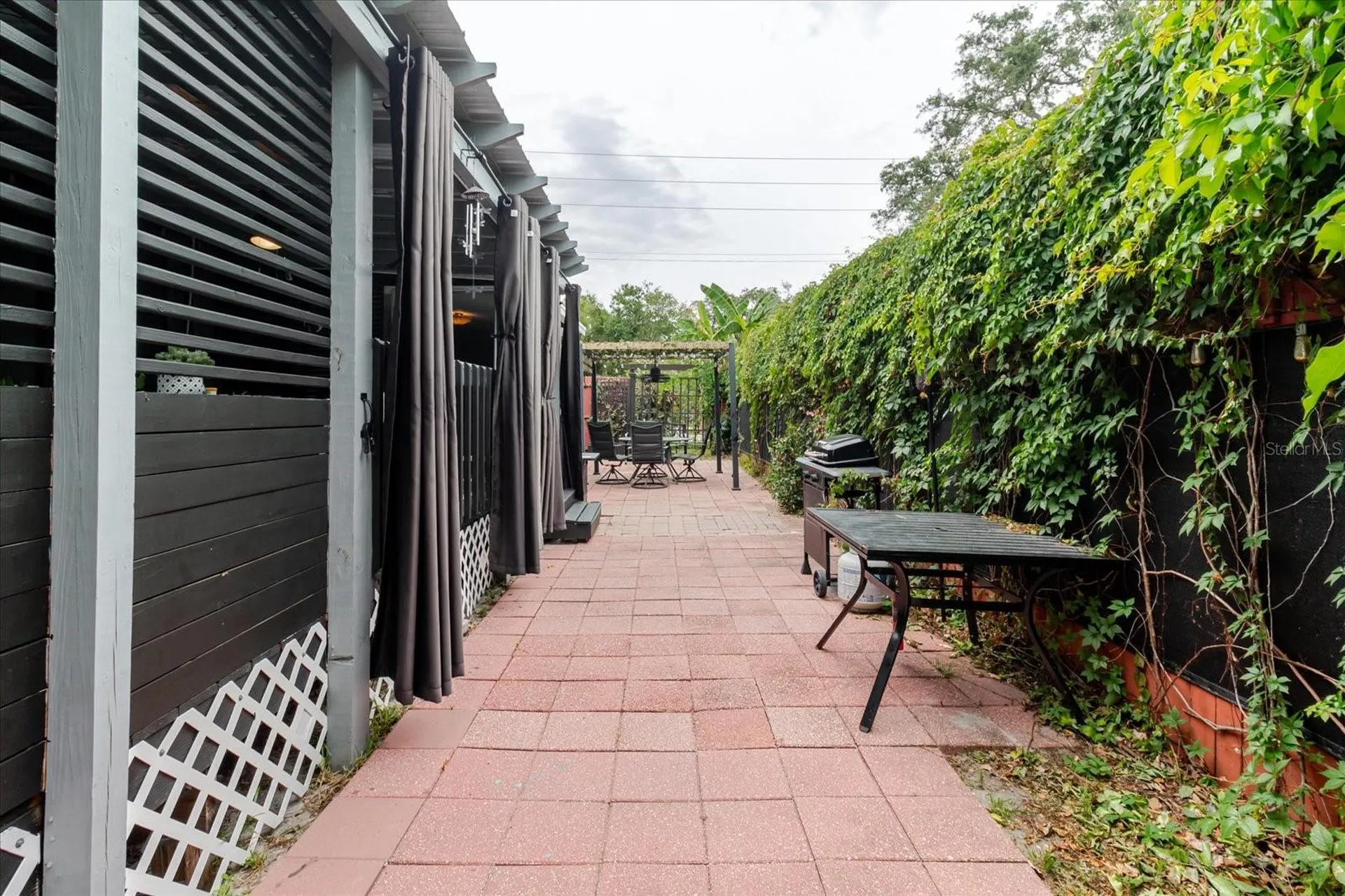 210 49 Th Street N St Petersburg FL 33710