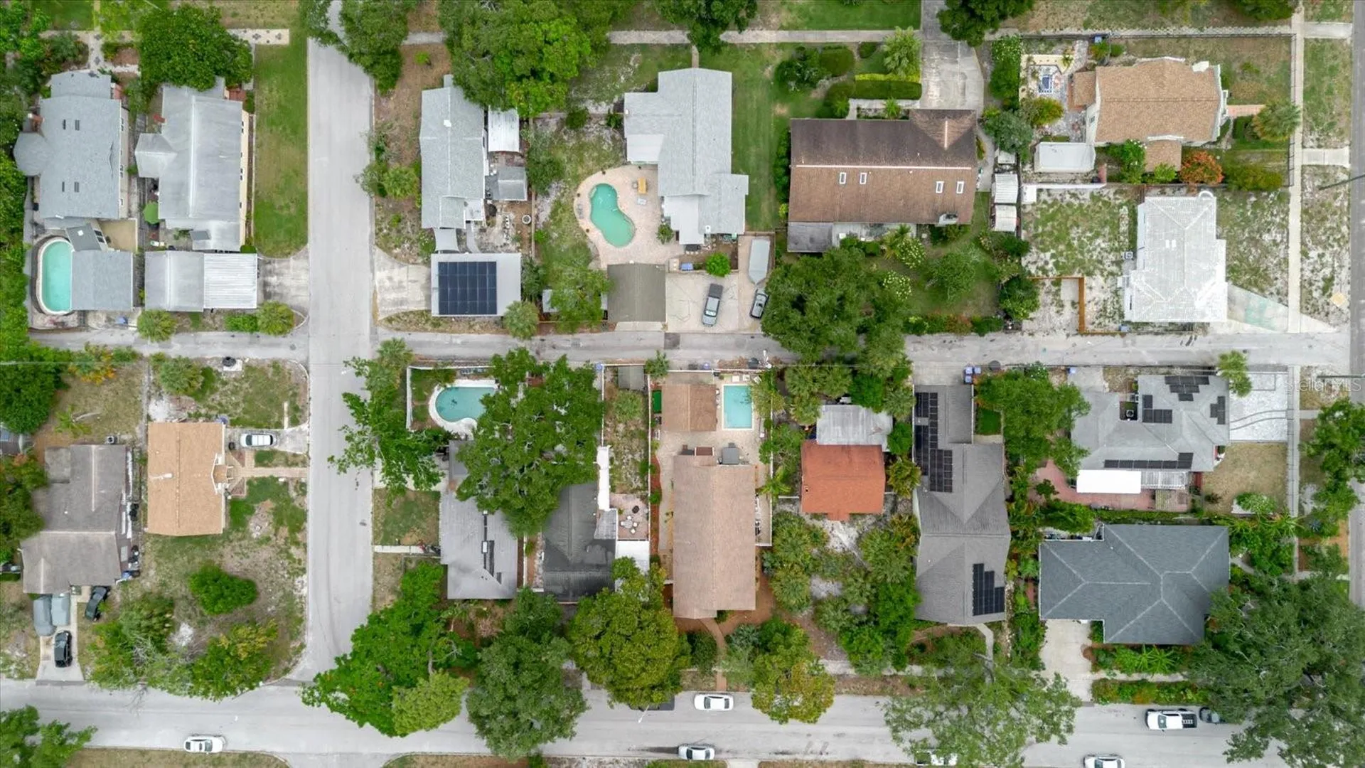 210 49 Th Street N St Petersburg FL 33710