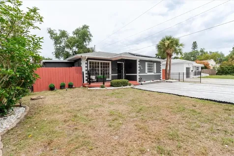 210 49 Th Street N St Petersburg FL 33710