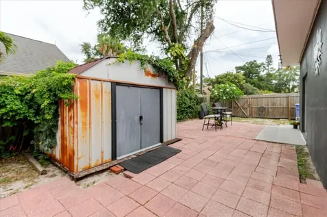 210 49 Th Street N St Petersburg FL 33710