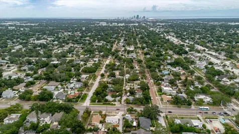 210 49 Th Street N St Petersburg FL 33710