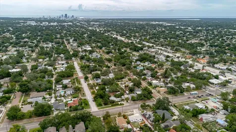 210 49 Th Street N St Petersburg FL 33710