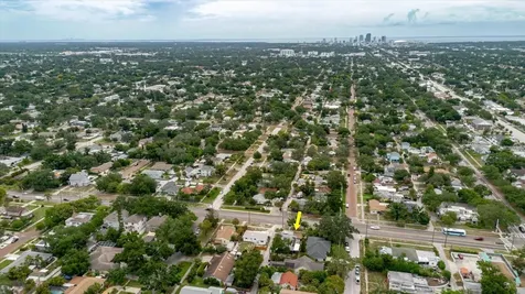 210 49 Th Street N St Petersburg FL 33710