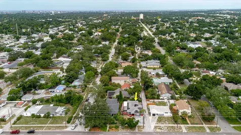 210 49 Th Street N St Petersburg FL 33710