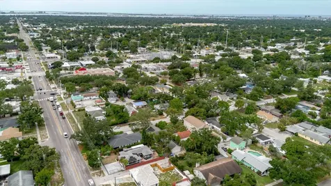 210 49 Th Street N St Petersburg FL 33710