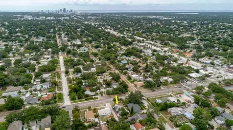 210 49 Th Street N St Petersburg FL 33710