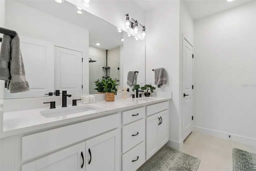 2021 Amelia Bay Place Valrico FL 33596