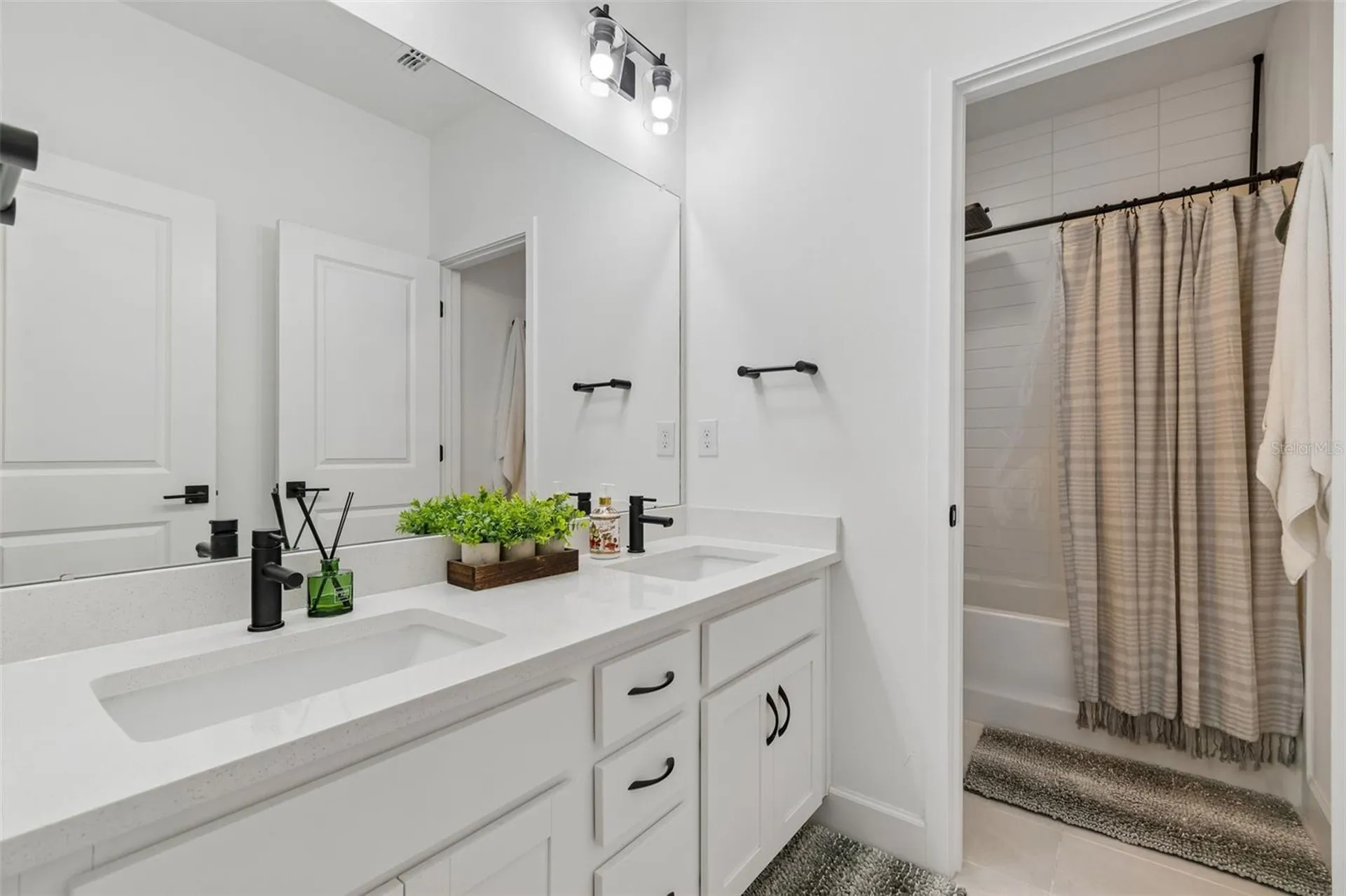 2021 Amelia Bay Place Valrico FL 33596