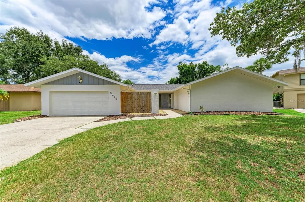 4242 Dryden Circle Sarasota FL 34241