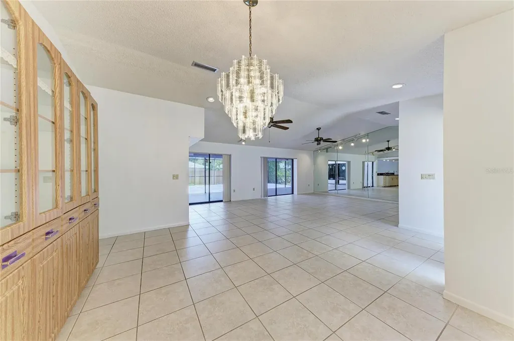 4242 Dryden Circle Sarasota FL 34241