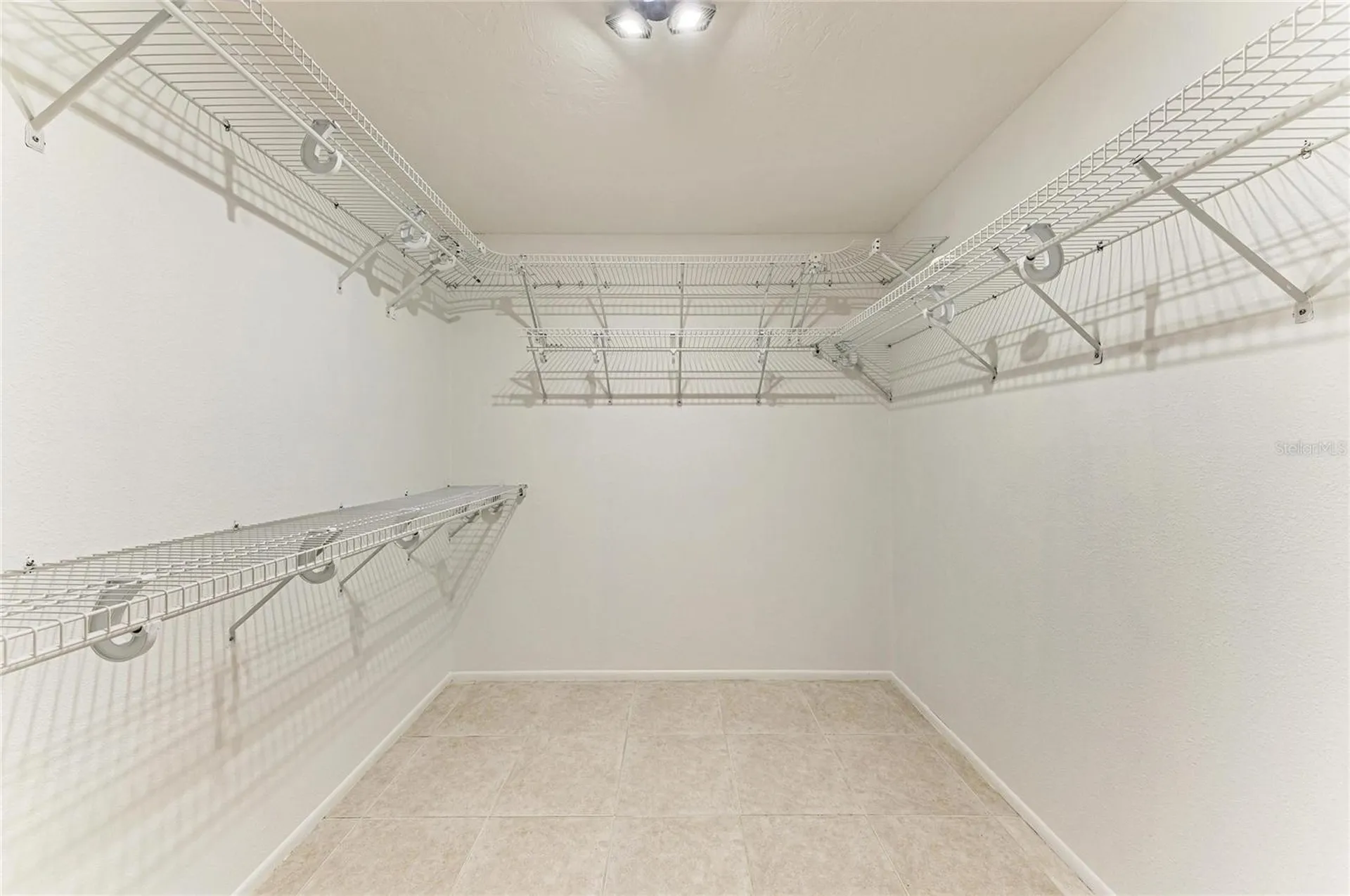 4242 Dryden Circle Sarasota FL 34241