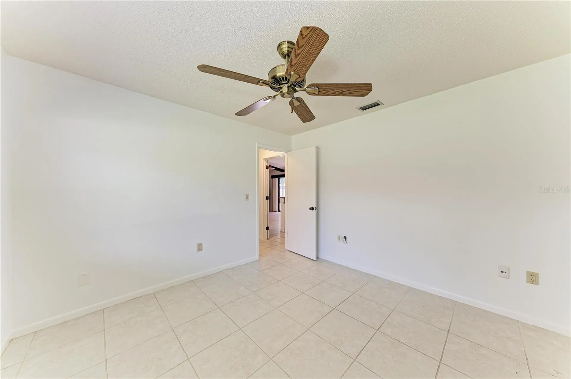 4242 Dryden Circle Sarasota FL 34241