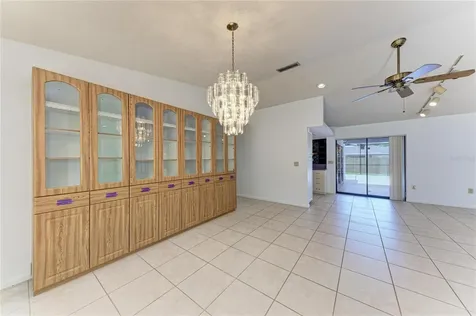 4242 Dryden Circle Sarasota FL 34241