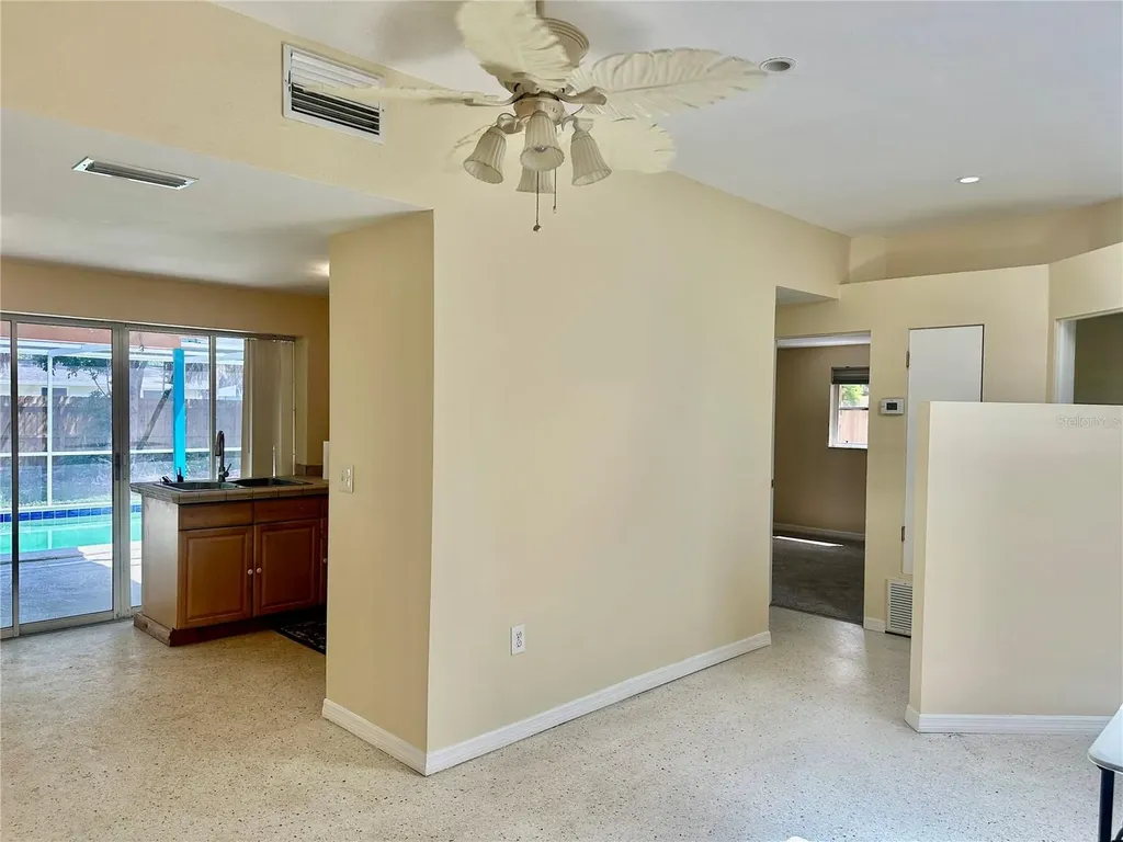 270 W Seminole Drive Venice FL 34293