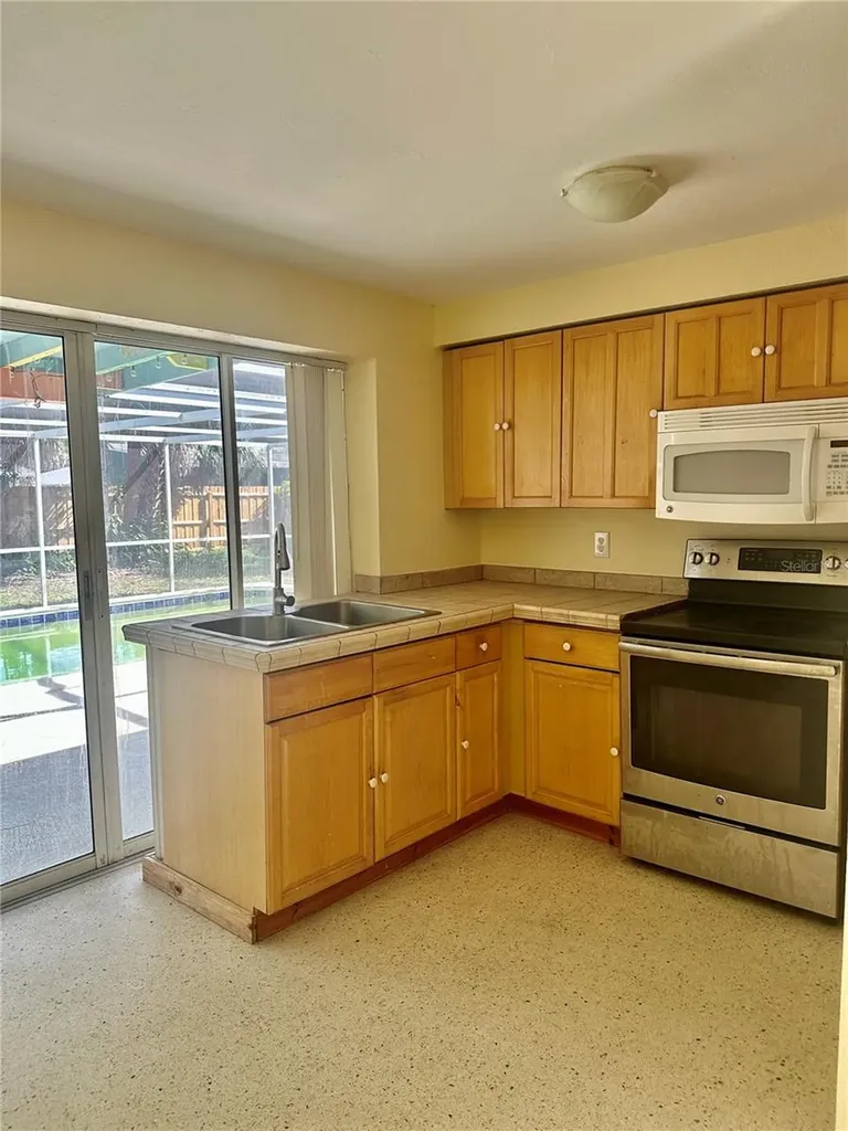 270 W Seminole Drive Venice FL 34293