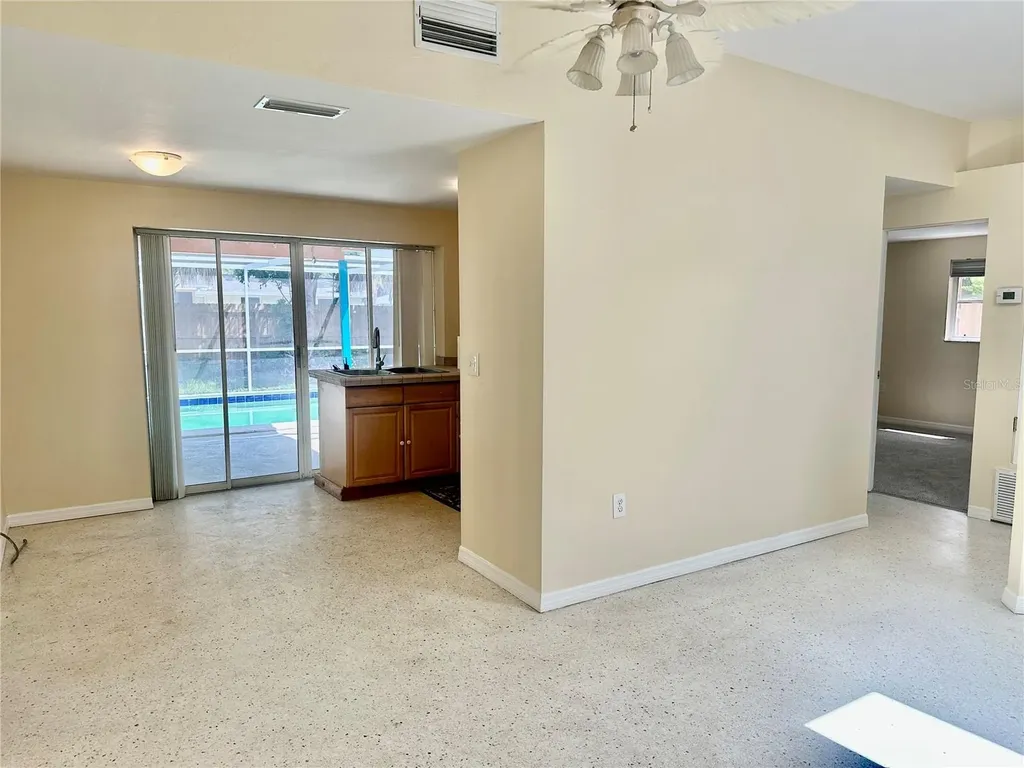 270 W Seminole Drive Venice FL 34293