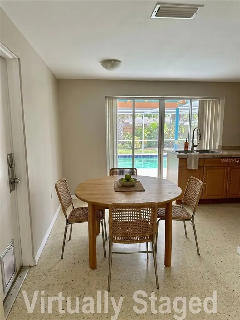 270 W Seminole Drive Venice FL 34293